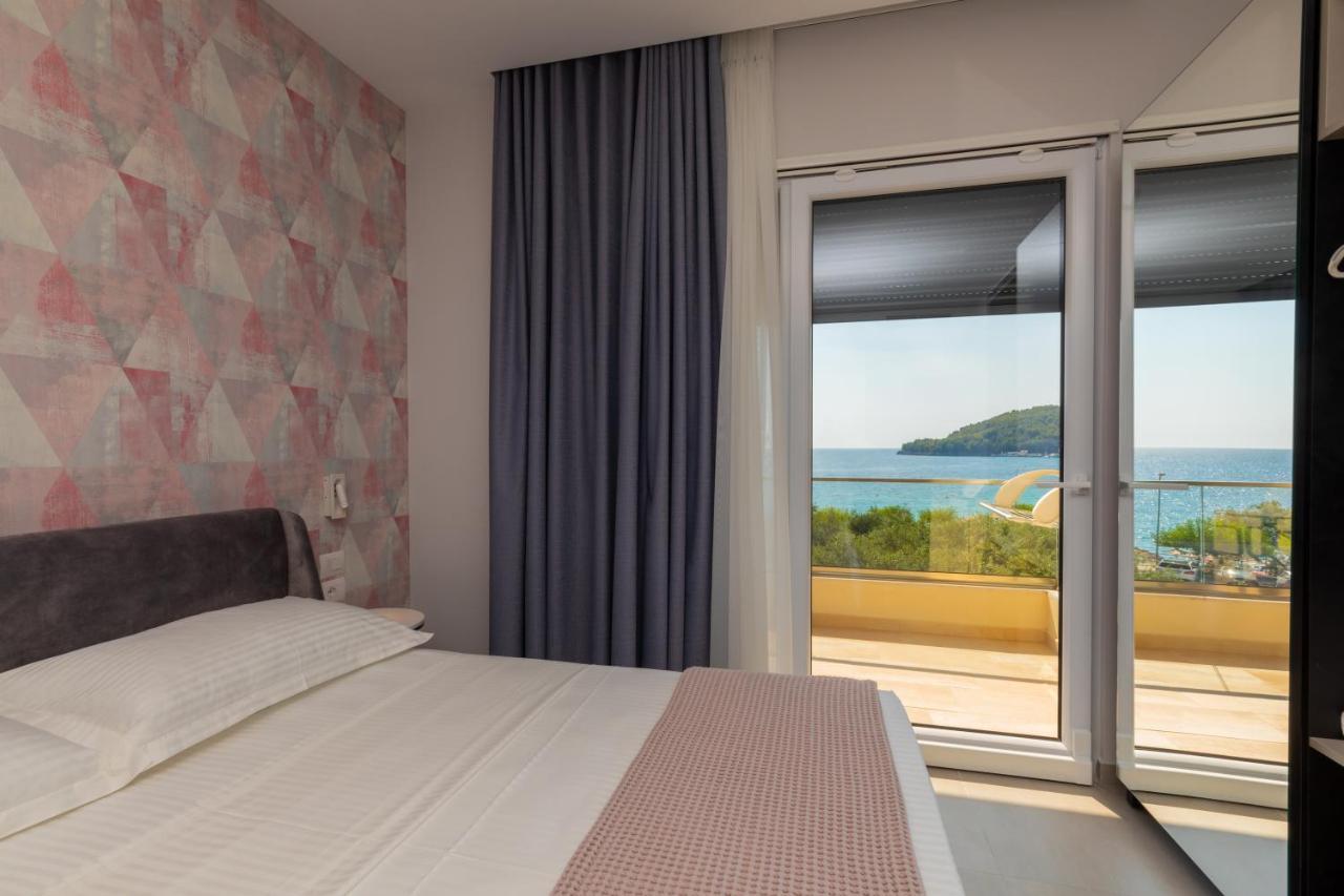 Corallo Rooms Himare Esterno foto