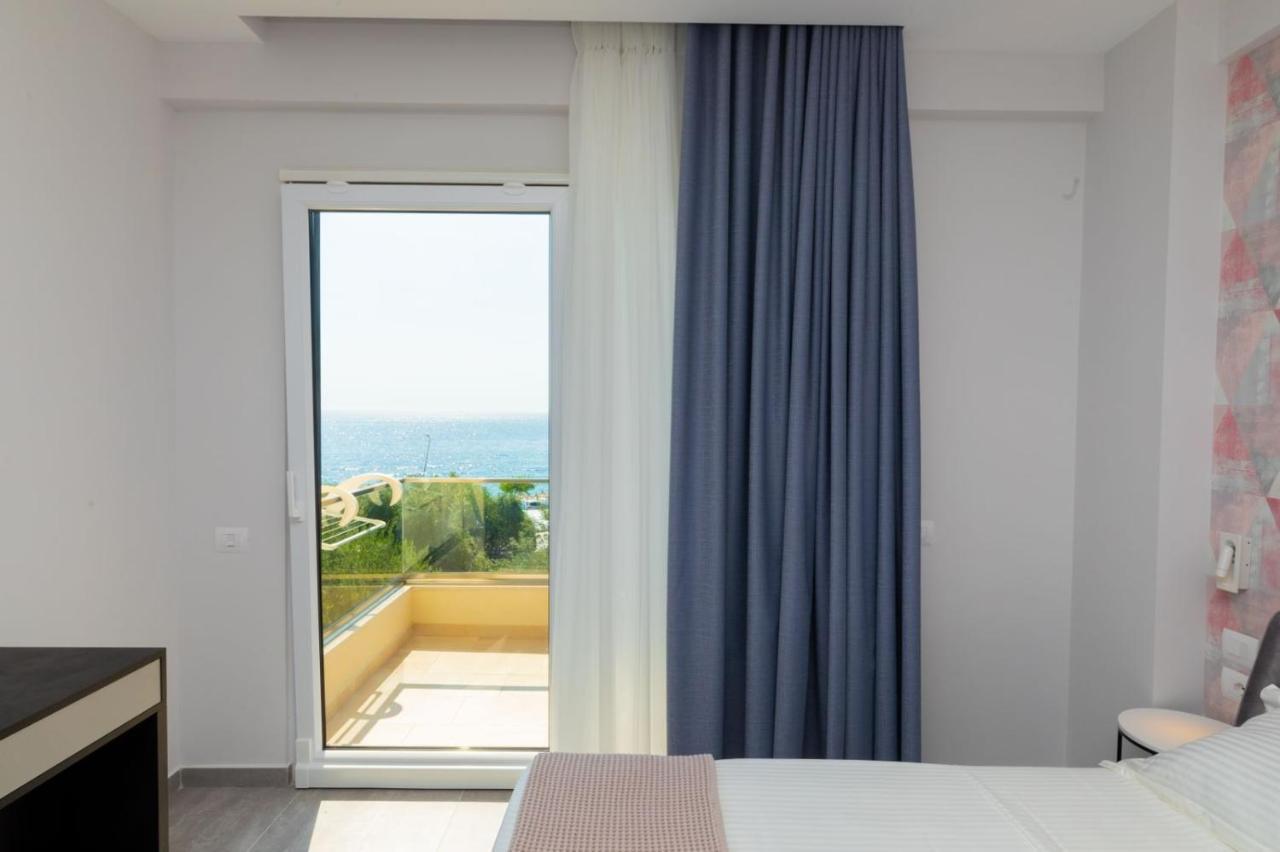 Corallo Rooms Himare Esterno foto
