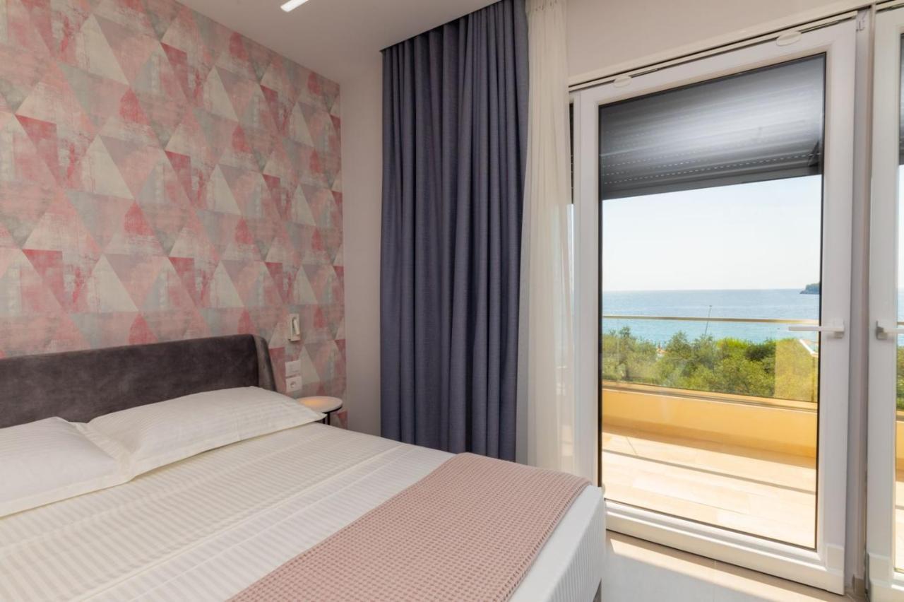 Corallo Rooms Himare Esterno foto